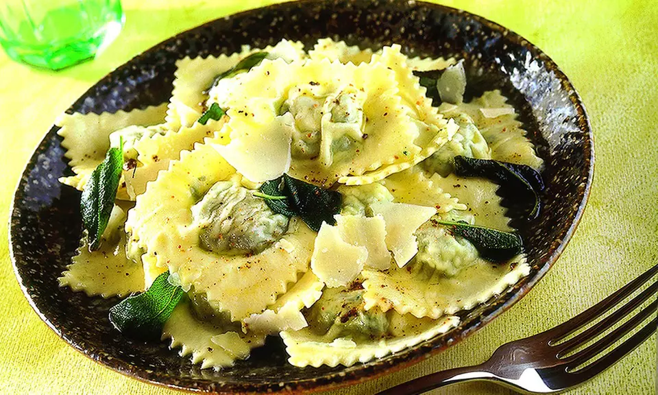 Todi, Perugia: soggiorno in camera Superior con colazione e cena