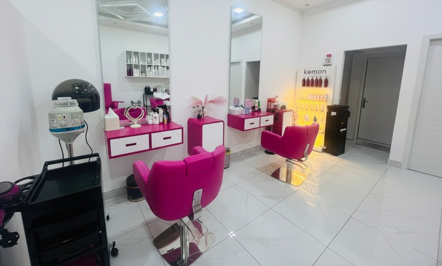 Image 2: 60-Minute Classic or Hydra Facial or Classic Facial with Mani-Ped