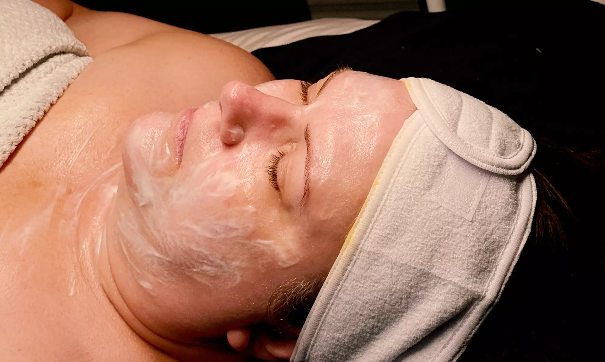 Custom Facial or Brow & Lash Treatments, w/w/o Waxing Services