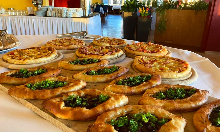 Image 10: Thüringer Wald: 2 bis 5 Nächte mit Frühstück, Schwimmbad & Disko