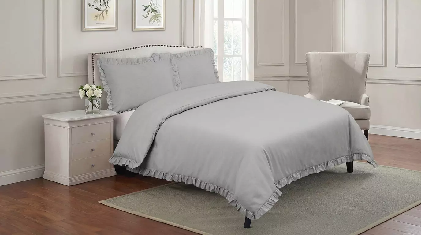 Copripiumino matrimoniale con frilli