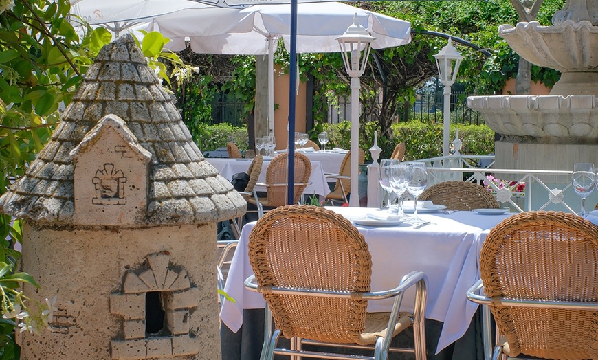 Image 4: Menú degustación con aperitivo, entrantes, principal y postre