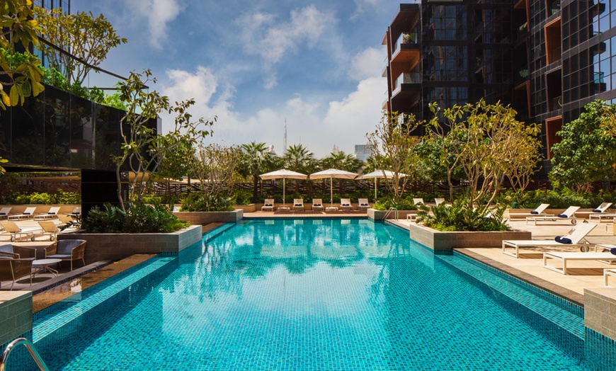 Image 4: Join the Festive Pre-Christmas Brunch with Pool Access!