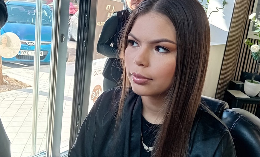 Image 21: Sesión de peluquería con opción a corte, tinte o mechas para 1