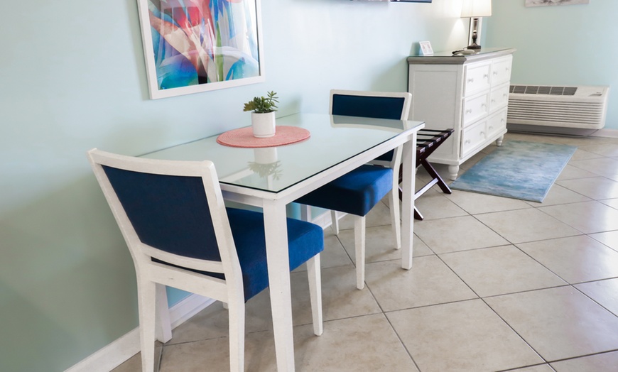 Image 27: Charming Beachside Retreat in Pawleys Island, SC