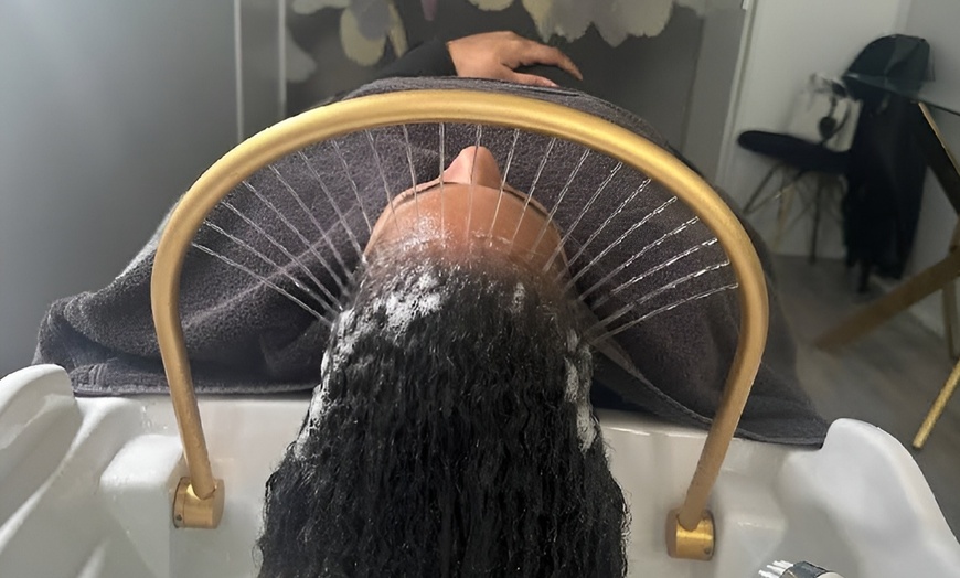 Image 3: Dames! Klaar voor een Japanse Headspa? Dit is je kans!