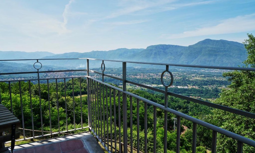 Image 18: Lucca: soggiorno in camera a scelta con colazione, cena, vino e e-bike