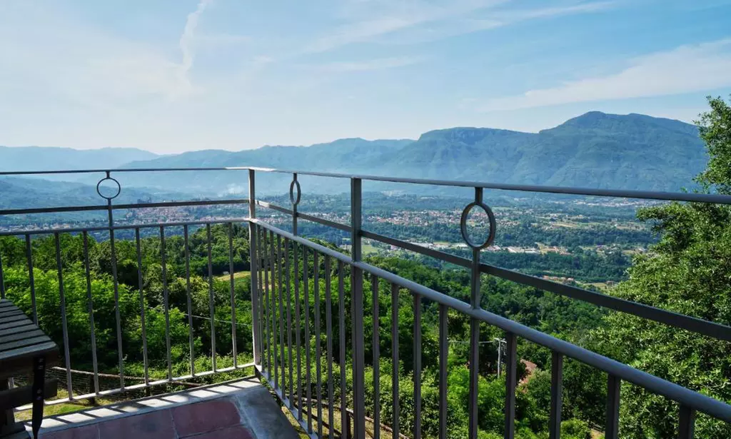 Lucca: camera o chalet Classic con colazione, cena e E-bike