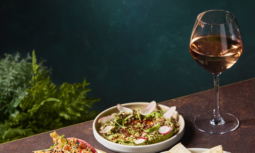 Image 6: Enjoy 2 Wine Flights with Grazing Board 