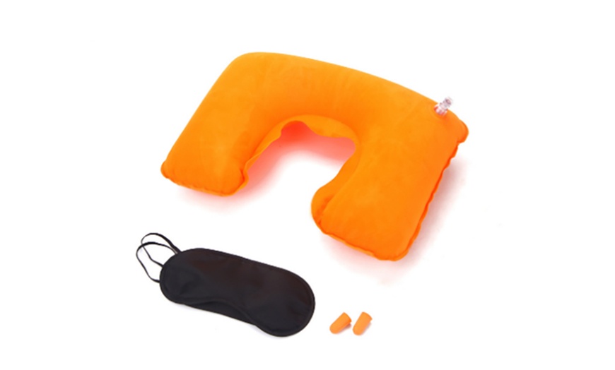 Image 5: Three-Piece Pillow, Earplugs and Eye Mask Set