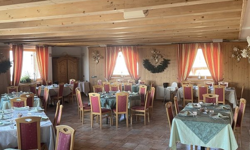 Image 15: Trentino 4*: camera con mezza pensione, piscina, Spa e drink per 2 