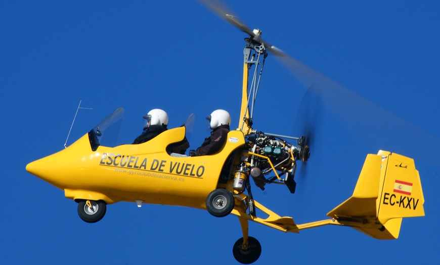 Image 11: Bautismo de vuelo: autogiro para 1 o 2 personas con duración a elegir 