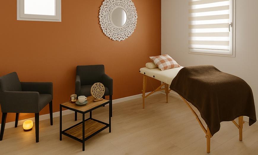 Image 1: Offrez-vous un lifting naturel avec le massage Kobido japonais