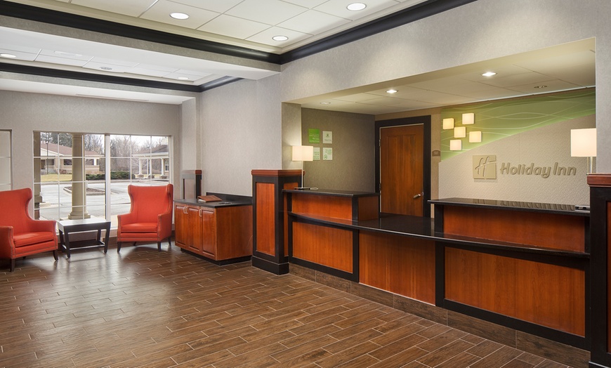 Image 15: Holiday Inn near Lake Michigan