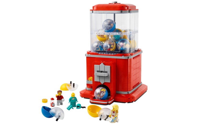 Image 2: LEGO Ideas Minifigure Vending Machine 21358