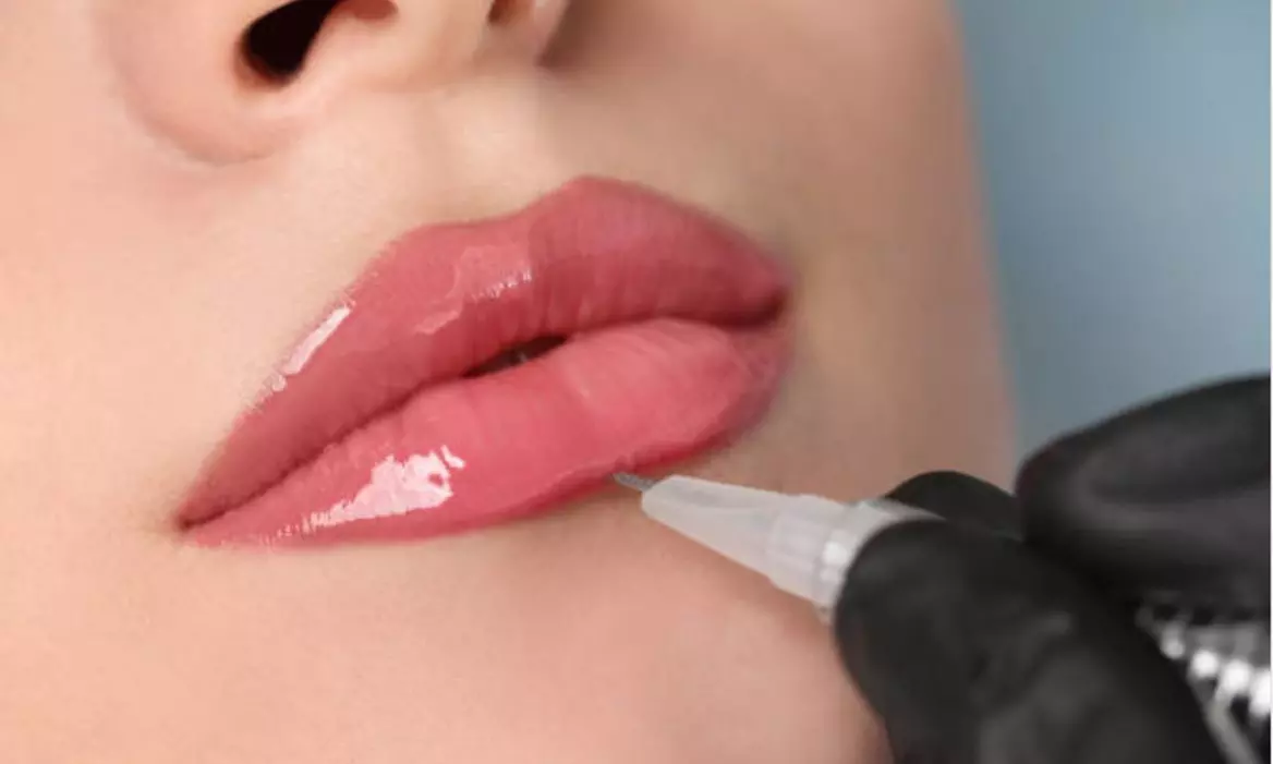 Micropigmentación de ojos o labios, o microshading en cejas
