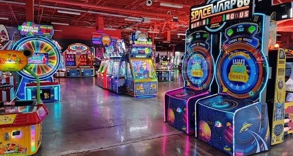 All-Day Arcade Fun at Florida's Largest Indoor Entertainment Hub
