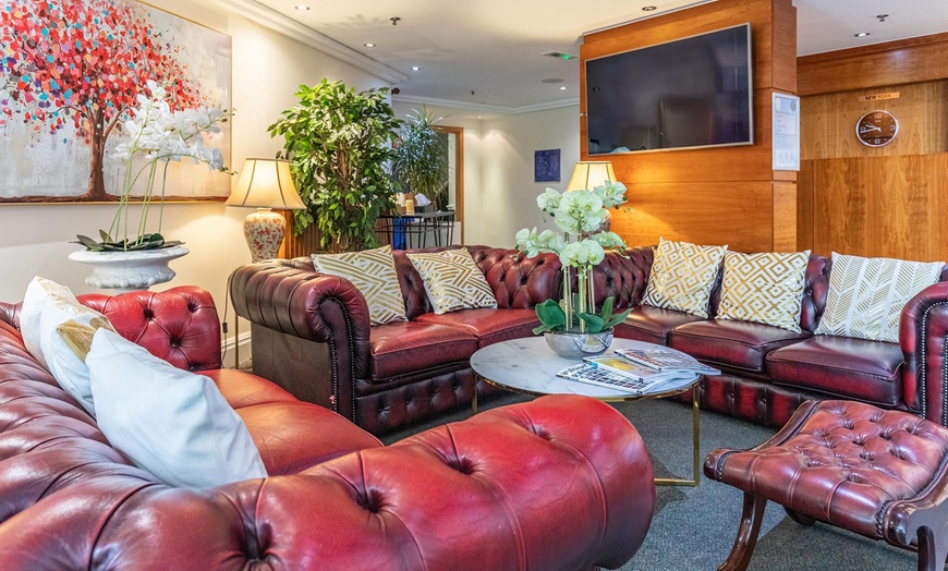 Image 23: 4* Hampshire: Standard Double or Twin Room Stay with Breakfast & More