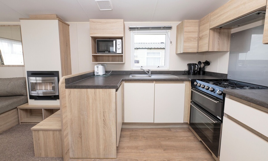 Image 9: Cornwall Getaway: Stay Up to 7 Nights by the Sea