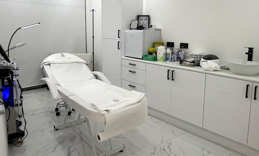 Image 6: One, Two, or Three Polynucleotide Eye Rejuvenation Sessions + Cannula