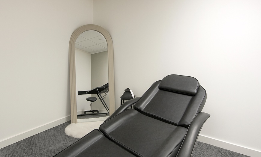 Image 3: Up to 49% Off on Massage - Deep Tissue at The_sculpting art by El