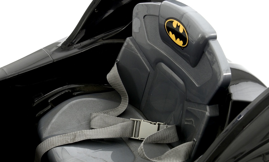 Image 3: Batman Battery-Operated Batmobile