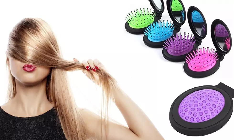 1x oder 2x aufklappbare 2-in-1 Haarbürste und Spiegel in der Farbe nach Wahl - Primary Image
