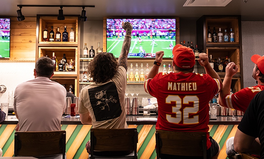 Image 2: Indulge in One Hour of Game Play with 2 Drinks and 1 Appetizer Fun