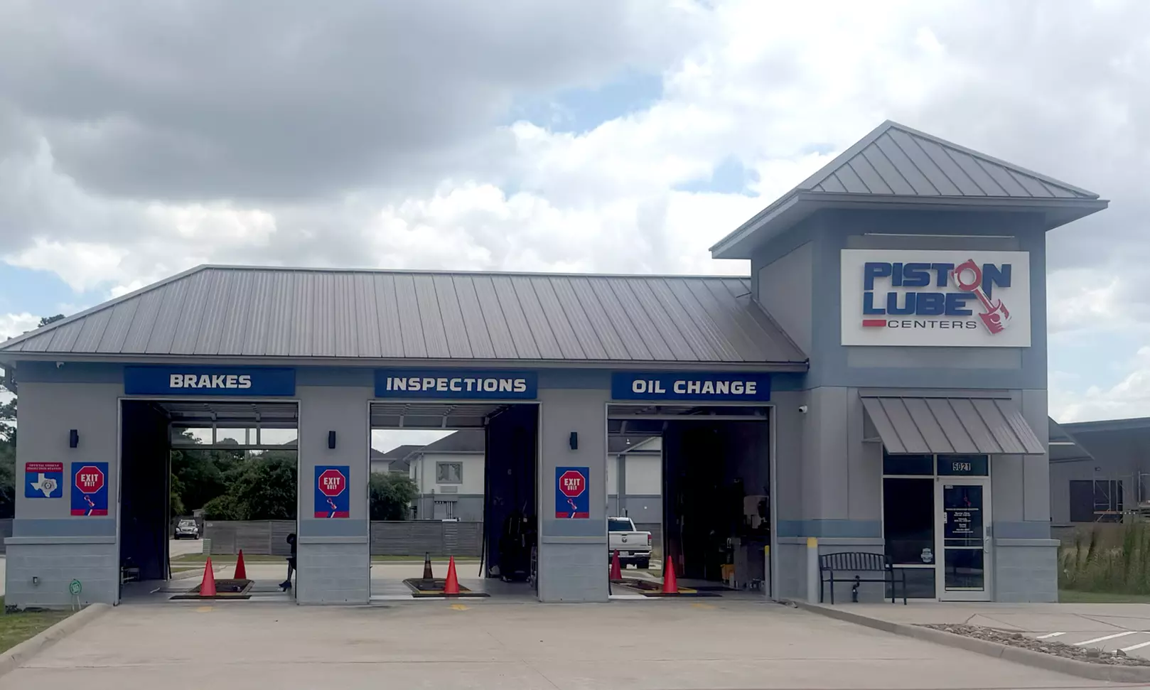 Full Synthetic or Synthetic Blend Oil Change at Piston Lube Center