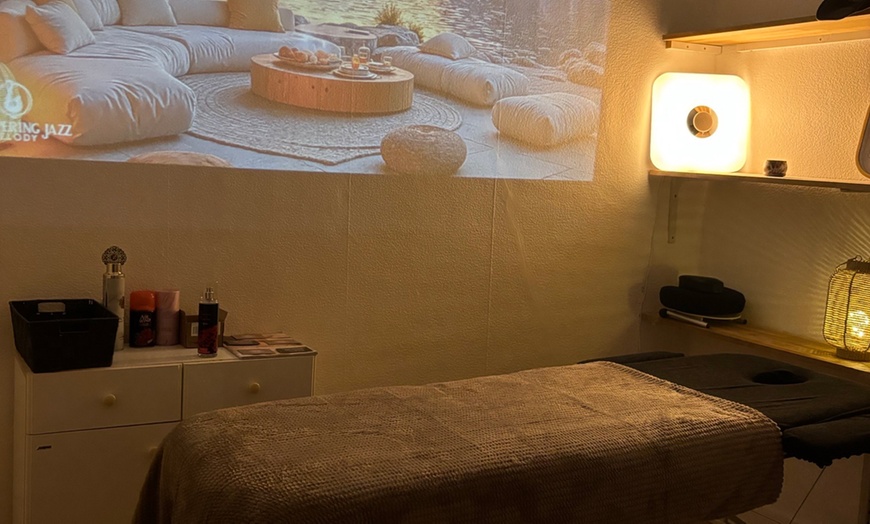 Image 2: Massages du dos de 30 min, Deep Tissue de 45 min ou holistique d'1h