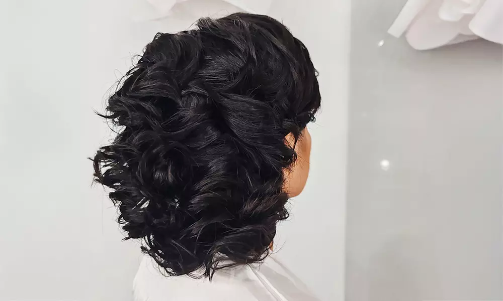 Peluquería con lavado, hidratación, corte, peinado y opción a color