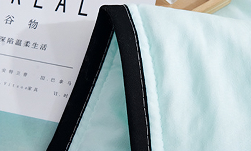 Image 9: Air-Conditioned Thin Quilt