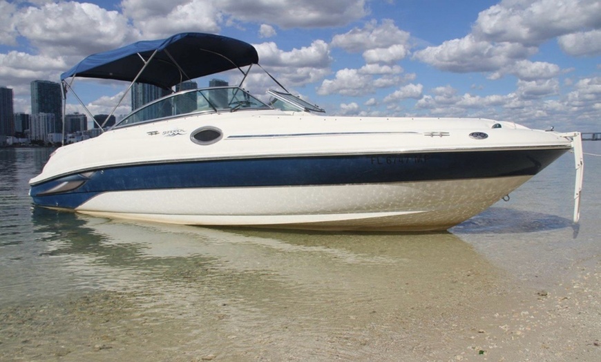 Image 4: Private Luxury Yacht Tours – Explore Miami's Iconic Waterways