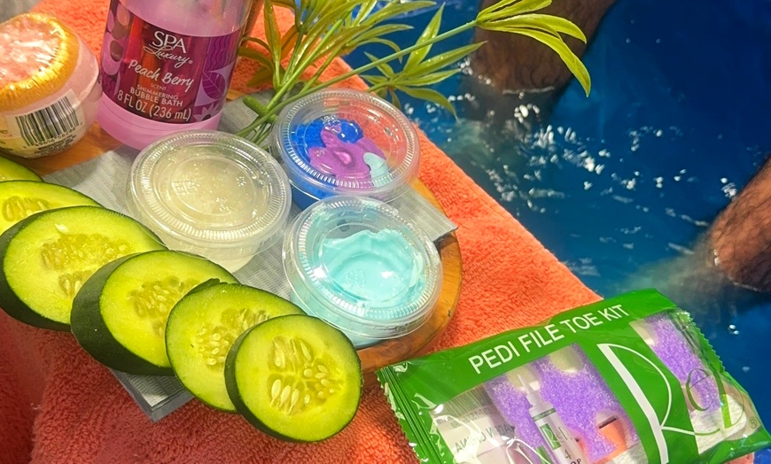 Image 4: Spa Pedicure with Hot Stone Massage & Paraffin Wax
