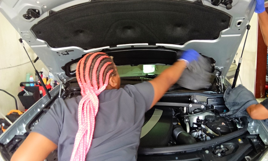 Image 4: Mobile Car Detailing: Interior & Exterior Clean for All Vehicle Sizes