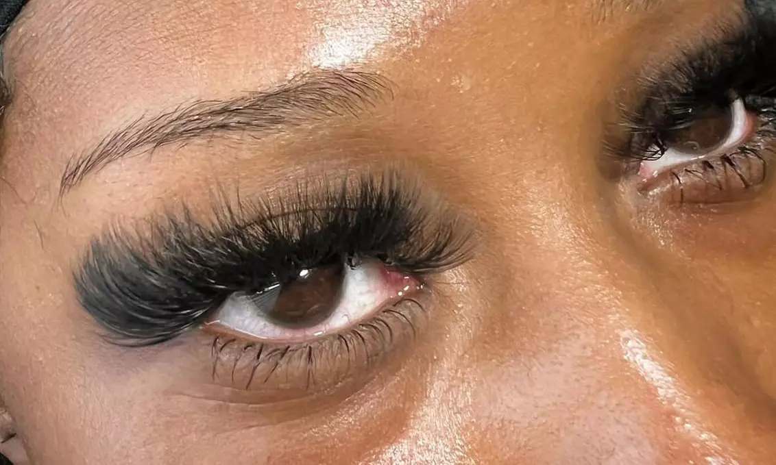 Full Set Eyelash Extensions – Hybrid, Volume, Mega Volume, or More 