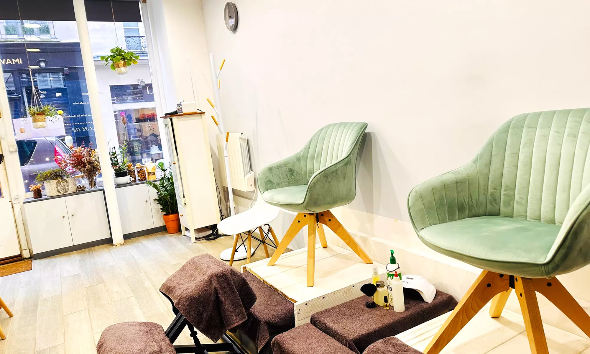 Épilation à la cire pour femme avec Mademoiselle Matignon