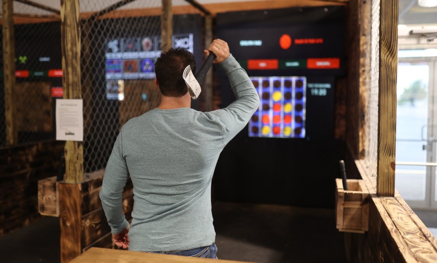 Image 4: Up to 40% Off Axe Throwing Experience at iSmash - Stuart 
