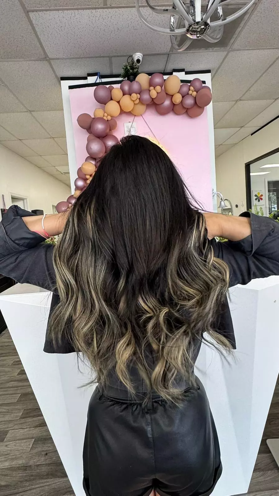 Women Haircut With Deep Conditioning And Blow Out | Color & Highlights