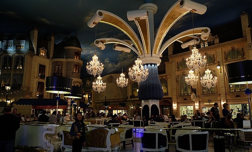 Image 4: ✈ Las Vegas Escape: 4 Days with Air & Hotel