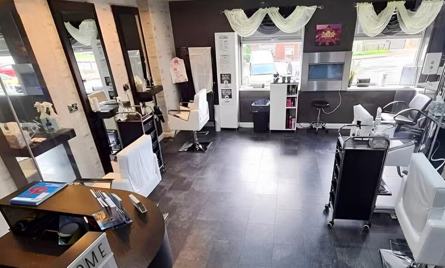 Image 3: Angelic Reiki Healing 30, 60 or 90 Minute Sessions with Optional Tarot