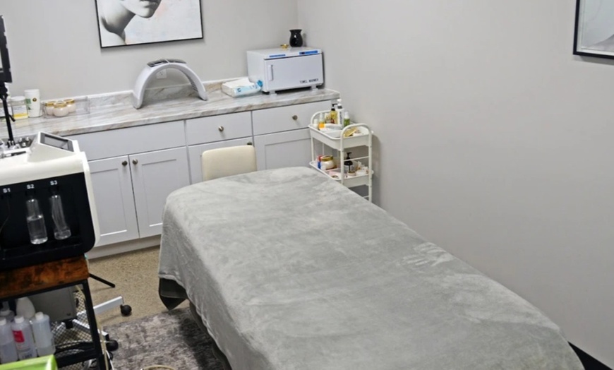 Image 2: Experience Smooth Skin with Brazilian Sugaring Wax Options