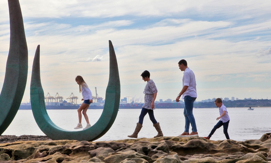 Image 2: Enjoy a $50 one-hour on-location photography session