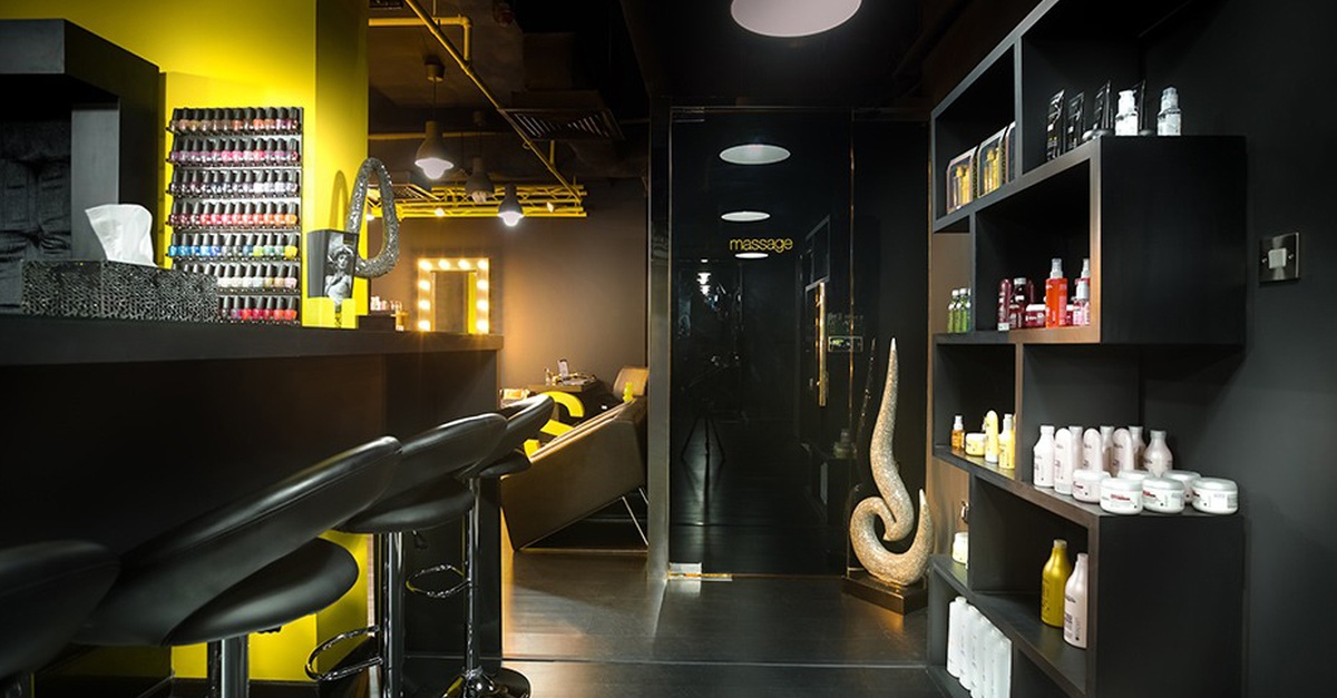 Top-To-Bottom Treat: Mani-Pedi Combos With Hair Wash & Blow-Dry Top-To-Bottom Treat: Mani-Pedi Combos With Hair Wash & Blow-Dry
