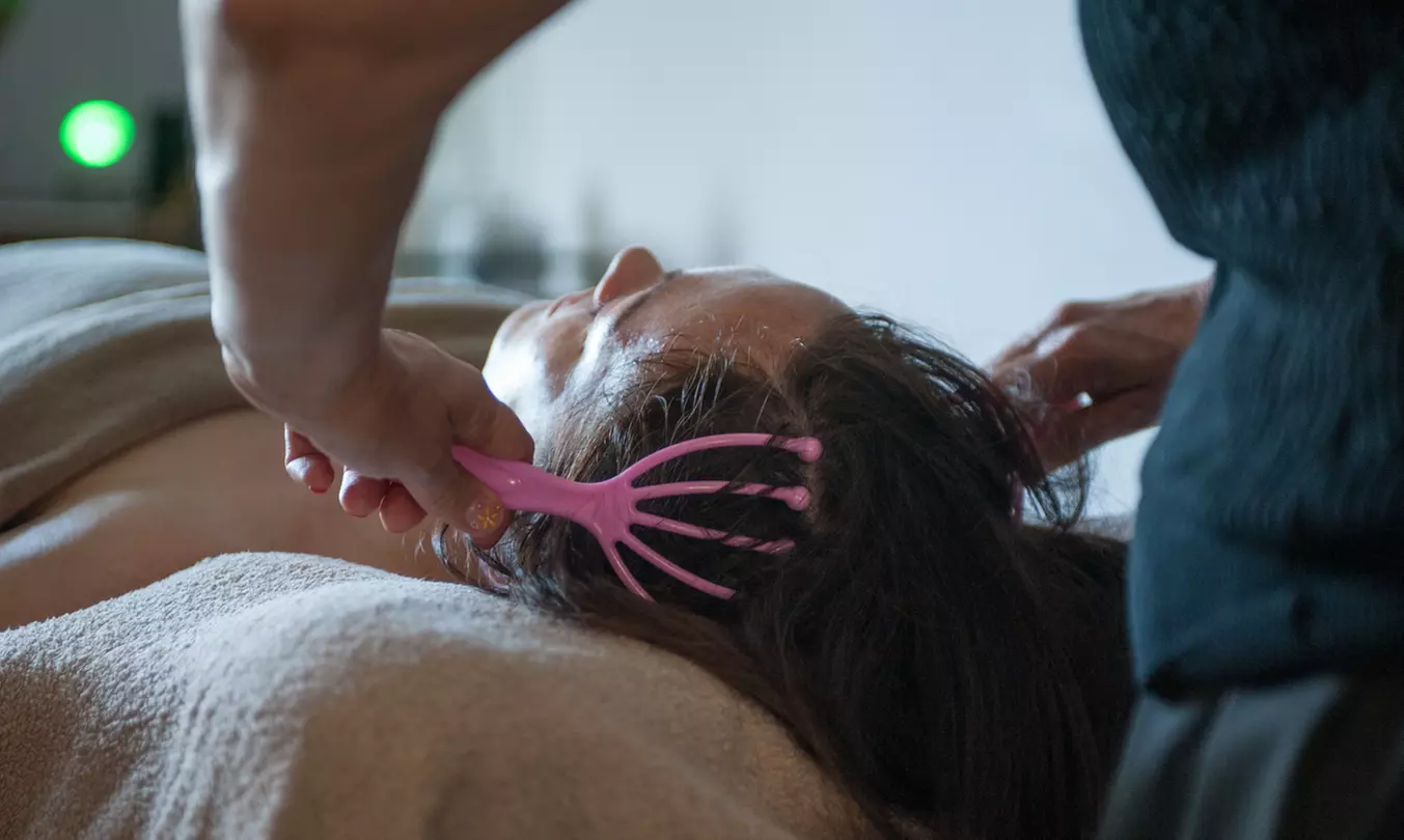Massage liftant balinais, Kobido ou aux rouleaux de jade et Gua Sha