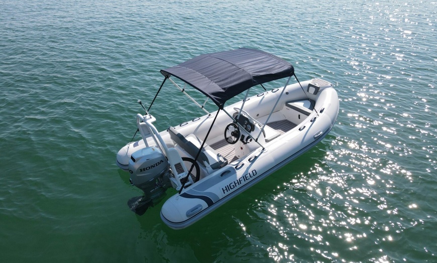 Image 6: Hasta 8 horas de alquiler de lancha sin licencia para 2-8 personas