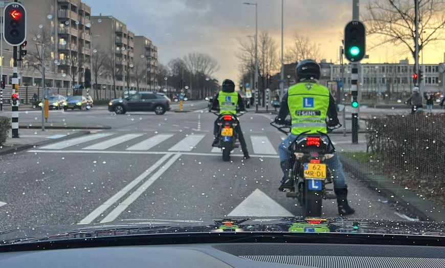 Image 4: _Easy rider_: motorrijlessen + examen