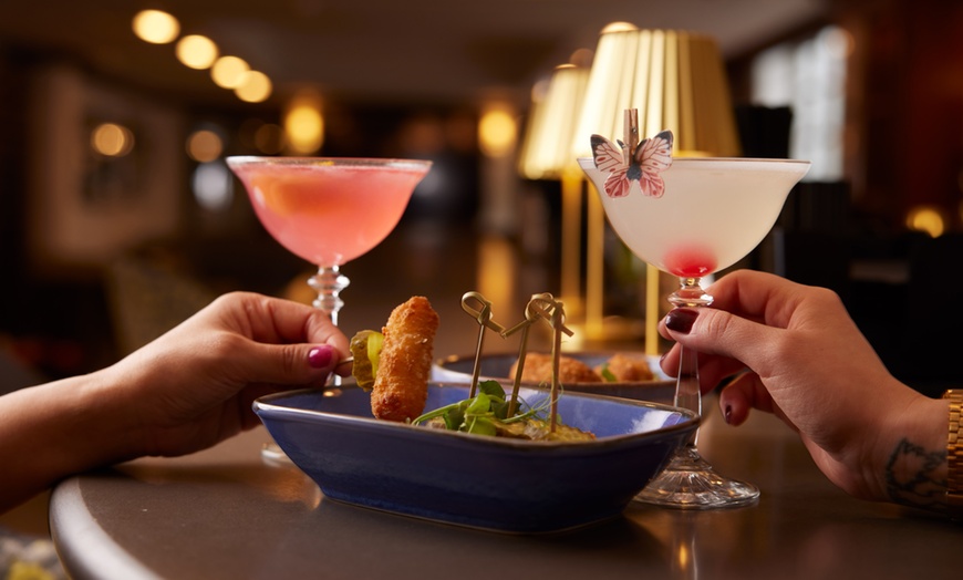 Image 4: Combo Delight: Get a Burger with a Beer or Wine