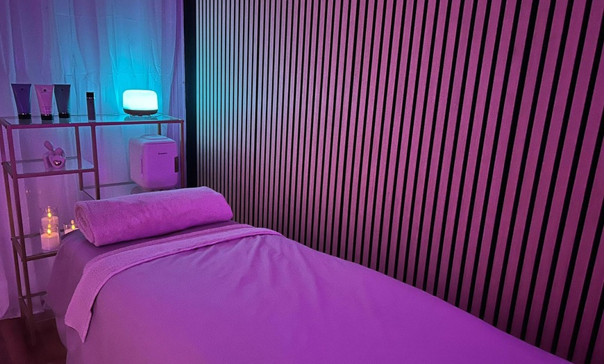 Image 6: Massage & Facial Packages: 30, 60, or 90-Min Pampering Sessions