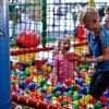 Image 1: Spiel und Spaß im Tiki Kinderland: Tageskarte für 2 oder 4 Personen